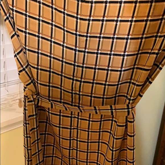 FOREVER 21 dress - Picture 2 of 3